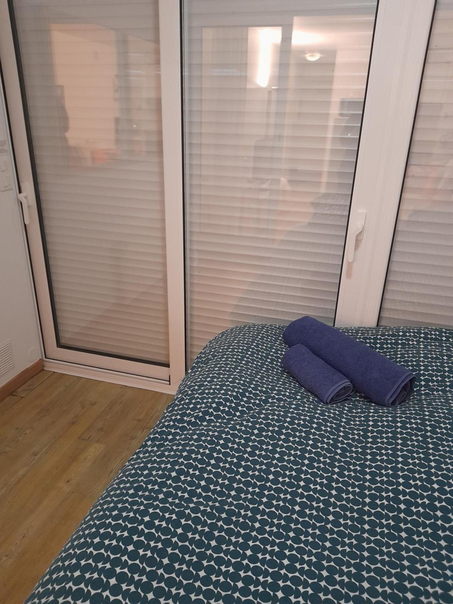 Apartment Studio, Front De Avec Parking Prive