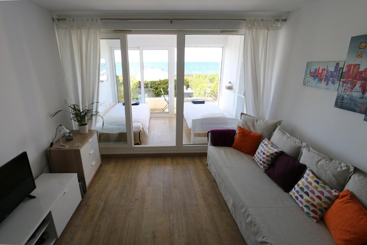 Studio, Front De Avec Parking Prive Apartment